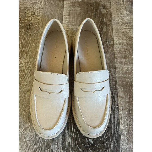 MADDEN GIRL MANORR LUG LOAFERS NATURAL/IVORY SZ 7 MEDIUM Chunky - Picture 2 of 7